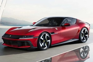 Ngày càng nhiều người trẻ mua siêu xe Ferrari 