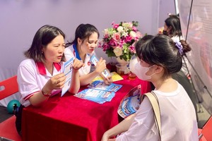 Trung tâm Dịch vụ việc làm Hà Nội ước tính, nhu cầu tuyển dụng trên toàn Thành phố trong tháng 2/2025 khoảng 28.850 chỉ tiêu. Ảnh: Linh Nguyễn