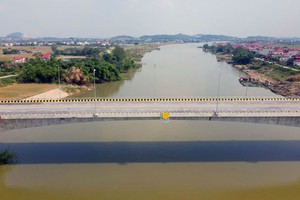 Cầu Vân Hà, kết nối xã Vân Hà, thị xã Việt Yên, tỉnh Bắc Giang với phường Hòa Long, thành phố Bắc Ninh, tỉnh Bắc Ninh dự kiến khởi công trong năm 2025 và hoàn thành năm 2026. (Ảnh minh họa). 