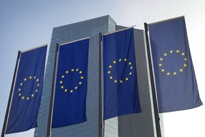 Các nước EU hiện còn nhiều ý kiến trái chiều về biện pháp ứng phó với thuế quan của Mỹ. Ảnh: AFP