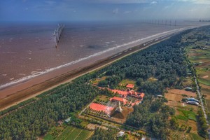 Dự án tuyến đường hành lang ven biển sẽ đi qua địa bàn thị xã Duyên Hải, tỉnh Trà Vinh. Nguồn: TTTĐT thị xã Duyên Hải