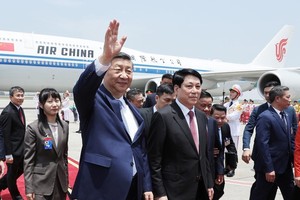 Tổng Bí thư, Chủ tịch nước Trung Quốc Tập Cận Bình đến Hà Nội, bắt đầu chuyến thăm cấp Nhà nước tới Việt Nam 