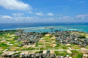 Quảng Ngãi định hướng quy hoạch cảng hàng không Lý Sơn với diện tích 161 ha, trong đó lấn biển hơn 127 ha. 