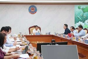 Bộ trưởng Bộ Tài chính Nguyễn Văn Thắng chủ trì hội nghị.