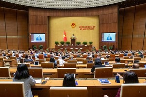 Phiên thảo luận sáng 16/5 của Quốc hội. 