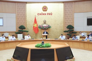 Thủ tướng Phạm Minh Chính phát biểu khai mạc Phiên họp Chính phủ chuyên đề pháp luật lần thứ 2 trong tháng 4/2025. (Ảnh: VGP/Nhật Bắc) 