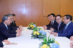 Thủ tướng Chính phủ Phạm Minh Chính đã có cuộc hội đàm với Thủ tướng Quốc vụ viện Trung Quốc Lý Cường trong khuôn khổ Hội nghị cấp cao ASEAN lần thứ 46. Ảnh: Nhật Bắc 