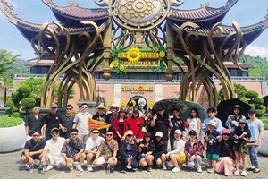 Lượng khách đặt tour theo nhóm đang tăng mạnh trong những ngày đầu hè 2025. 