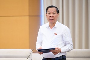 Chủ nhiệm Ủy ban Kinh tế và Tài chính Phan Văn Mãi. 