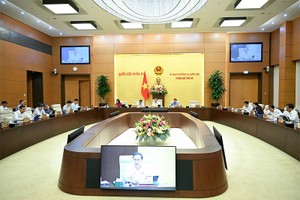 Phiên thảo luận của Ủy ban Thường vụ Quốc hội về các dự thảo luật 