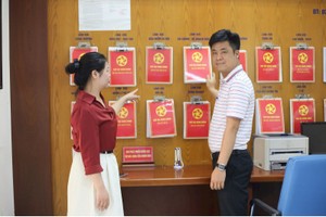 Việc người dân, đặc biệt là hộ nông dân sản xuất giỏi, chủ trang trại, hợp tác xã được sở hữu giấy chứng nhận quyền sử dụng đất tích hợp công nghệ số giúp họ tiếp cận tín dụng ngân hàng dễ dàng hơn. 