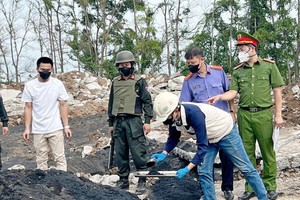 Hơn 1.600 tấn chất thải công nghiệp độc hại bị chôn lấp trái phép tại Hà Nội 