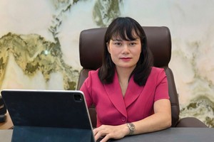 Bà Phùng Thị Bình, Phó tổng giám đốc Agribank