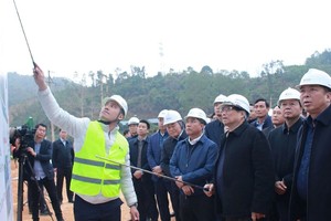 Thủ tướng Chính phủ Phạm Minh Chính, Trưởng Ban chỉ đạo kiểm tra tiến độ Dự án cao tốc Đồng Đăng - Trà Lĩnh hồi tháng 2/2025. 