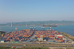 Toàn cảnh Bến cảng số 1, 2 - Khu bến cảng Lạch Huyện.