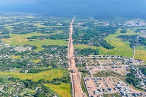 Các đơn vị đang đẩy nhanh tiến độ thực hiện Dự án cao tốc Quảng Ngãi - Hoài Nhơn. 