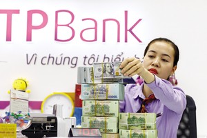 Ngân hàng rầm rộ cho vay bất động sản 