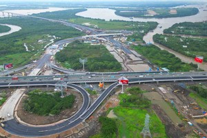 Một nút giao kết nối đoạn Tân Vạn - Nhơn Trạch với cao tốc TP.HCM - Long Thành. (Anhr: Lê Toàn). 