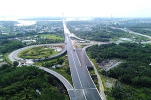 Một nút giao kết nối với cao tốc Bến Lức - Long Thành 