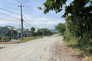 Dự án đường Quang Trung dài 740 m nhưng thi công hơn 8 năm vẫn chưa xong. 