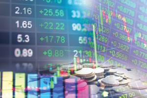 Hiệu suất của Quỹ UVEEF và EVESG hiện thấp hơn VN-Index