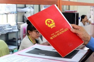 Các thủ tục về đất đai đang ngày càng được đơn giản hoá.