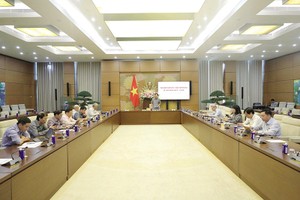 Toàn cảnh Tọa đàm tham vấn ý kiến chuyên gia về tình hình kinh tế - xã hội. Ảnh: Hồ Long 