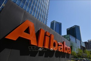 Biểu tượng Alibaba tại trụ sở ở Bắc Kinh, Trung Quốc. Ảnh: AFP/TTXVN