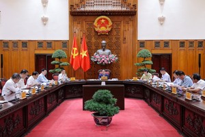 Thủ tướng Chính phủ chủ trì cuộc họp của Ban Thường vụ Đảng ủy Chính phủ - Ảnh: VGP/Nhật Bắc