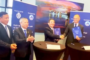 Đà Nẵng hợp tác với thành phố Le Havre trong quy hoạch đô thị, phát triển cảng biển 