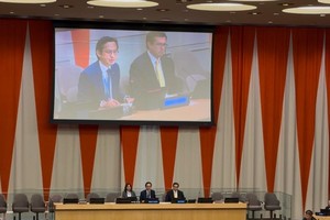 Toàn cảnh phiên họp.