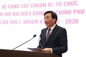 Bộ trưởng, Chủ nhiệm Văn phòng Chính phủ Trần Văn Sơn, Người phát ngôn của Chính phủ, thông báo những nội dung chủ yếu về công tác chuẩn bị, tổ chức Đại hội. Ảnh: VGP.