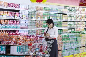 Vào quý cuối năm, giá cả thường có xu hướng tăng do nhu cầu dịp lễ, Tết (Ảnh: Đức Thanh) 