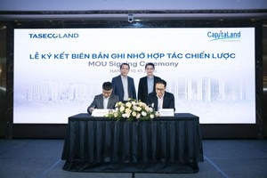 Đại diện Taseco Land và CapitaLand Development ký kết biên bản ghi nhớ hợp tác chiến lược.
