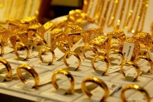 Mua bán vàng từ 20 triệu đồng/ngày trở lên phải giao dịch bằng tài khoản thanh toán 