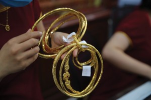 Có thể coi vàng, chứng khoán hay bất động sản là hàng “tiền đạo” tấn công trong danh mục đầu tư