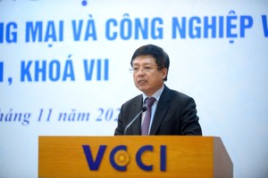 Ông Hồ Sỹ Hùng làm Chủ tịch VCCI 