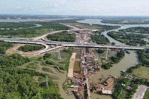 TP.HCM yêu cầu tất cả hoạt động đầu tư công phải được thực hiện khẩn trương, liên tục