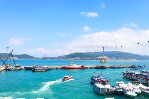 Cuộc di cư về phía biển được xem như cách tái định vị giá trị sống của giới tinh hoa.