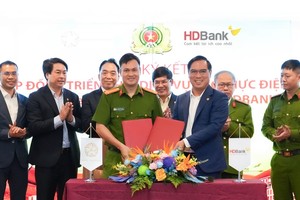 HDBank và Trung tâm Nghiên cứu, Ứng dụng Dữ liệu Dân cư và Căn cước công dân (Trung tâm RAR) – Bộ Công an đã ký kết thỏa thuận hợp tác chiến lược