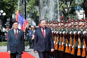 Lễ đón trọng thể Tổng Bí thư Tô Lâm và Phu nhân tại thủ đô Viêng Chăn, Lào 