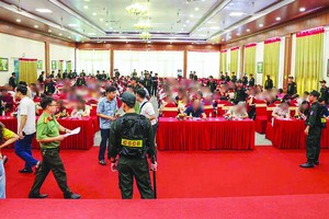 Công an tỉnh Phú Thọ bắt tại trận một vụ dụ dỗ đầu tư tiền số trái phép.