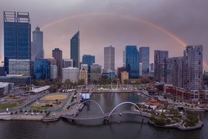 Elizabeth Quay là biểu tượng kết nối trung tâm thành phố với bờ sông Swan. Nguồn: Shutterstock