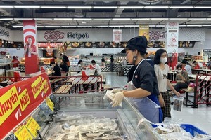 Cùng với thị trường truyền thống, doanh nghiệp bán lẻ đang mở rộng kênh trực tuyến, giao theo lịch và đóng gói theo combo để phục vụ nhóm khách hàng trẻ tuổi, bận rộn.