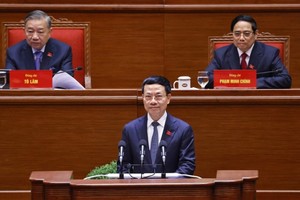 Bộ trưởng Bộ Khoa học và Công nghệ Nguyễn Mạnh Hùng trình bày tham luận tại Đại hội sáng 21/1. Ảnh: TTXVN