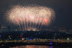 Từ Phú Quốc, Đà Nẵng, Sun Group mang cả bầu trời pháo hoa đỉnh cao ra Thủ đô