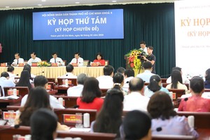 Ba dự án cầu Thủ Thiêm 4, đường liên cảng Cát Lái - Phú Hữu và dự án nâng cấp, mở rộng đường Vĩnh Lộc có tổng vốn đầu tư hơn 20.700 tỷ đồng vừa được HĐND TP.HCM thông qua chủ trương đầu tư. Ảnh: Trọng Tín.