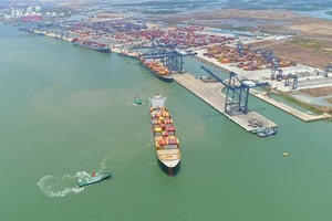 Cụm cảng Cái Mép - Thị Vải. 