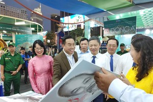 Sau 8 ngày tổ chức, tổng doanh thu của lễ hội đạt gần 8,2 tỷ đồng.