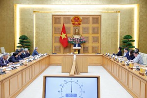 Thủ tướng nhấn mạnh, cần đánh giá đúng bản chất các diễn biến hiện nay trên thế giới, tác động tới những vấn đề lớn, từ đó, nắm chắc diễn biến tình hình, phản ứng chính sách chủ động, linh hoạt, kịp thời, hiệu quả- Ảnh: VGP